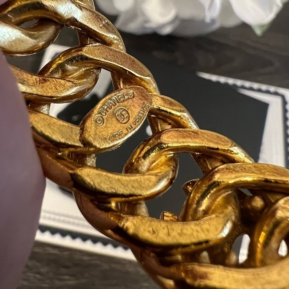 Chanel Vintage Oversized Weave CC Logo Bangle - Picture 6 of 10